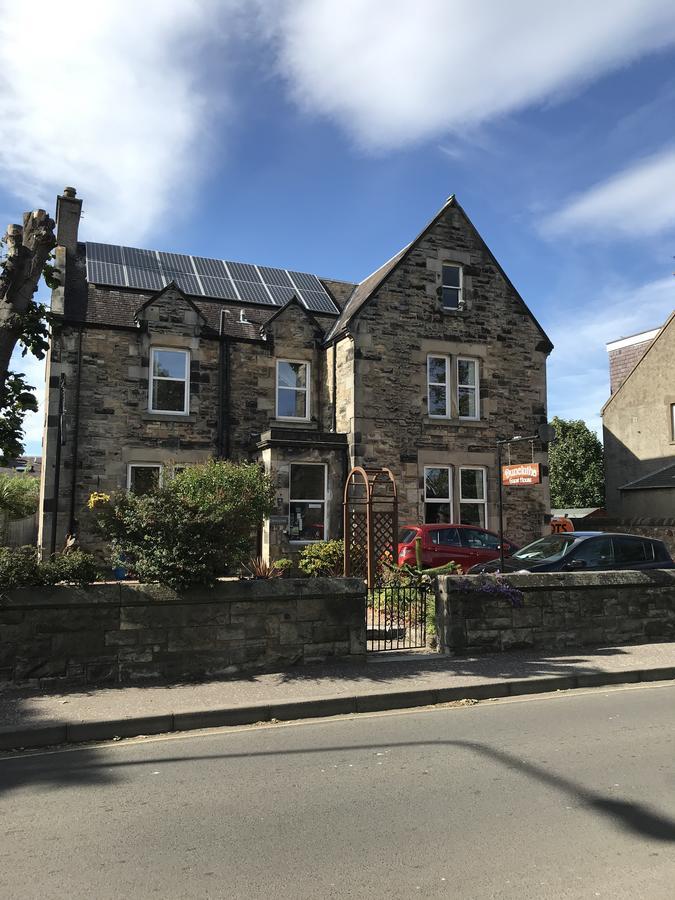 Dunclutha Guest House Leven  Экстерьер фото